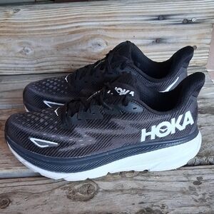 Hoka Clifton 9  Black and Gray Athletic Shoes
